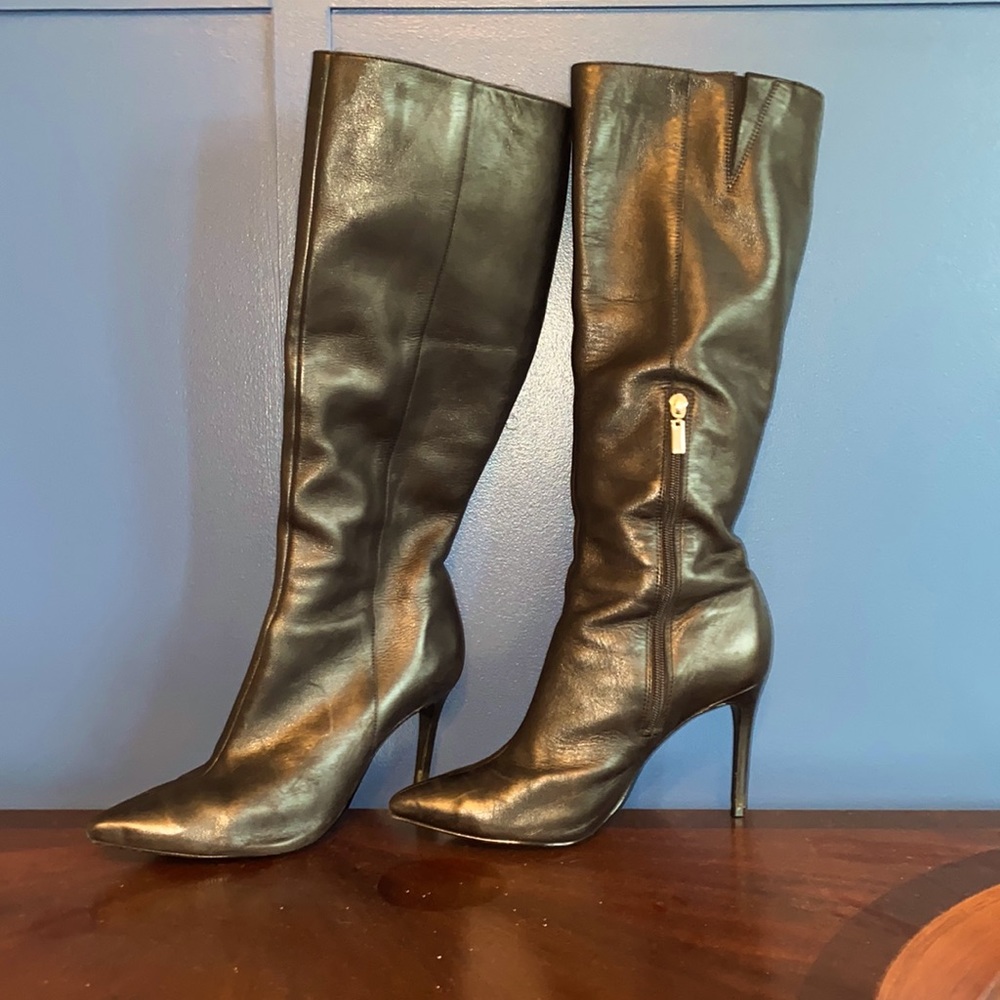 Aqua Indiala Knee High Boots - Black